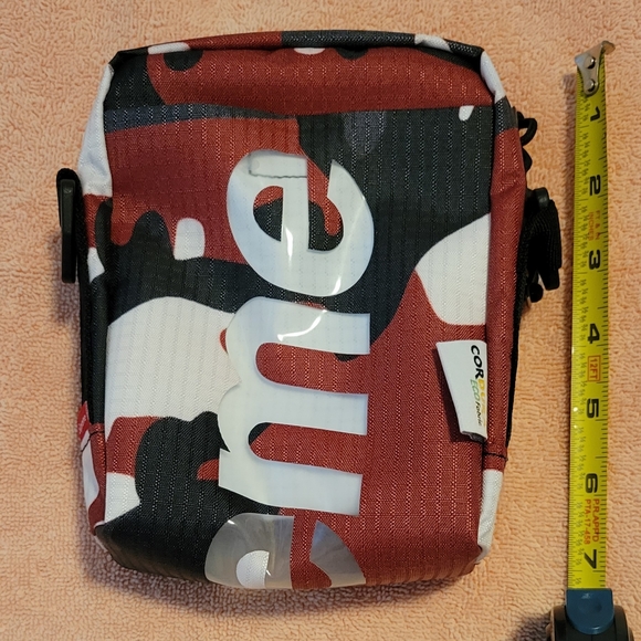 Supreme - Picture 5 of 9